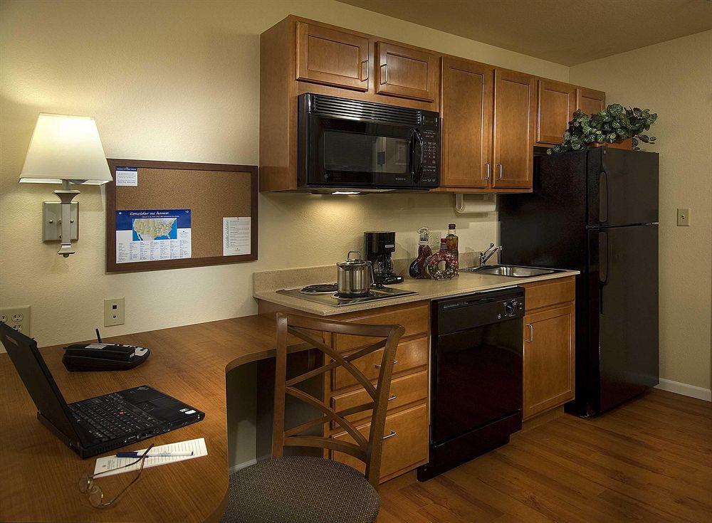 Candlewood Suites Macon, An Ihg Hotel Room photo